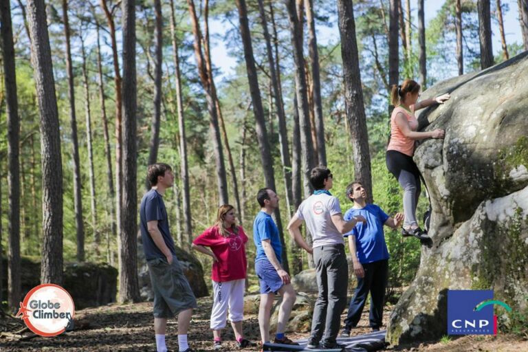 Globe climber escalade en forêt de Fontainebleau