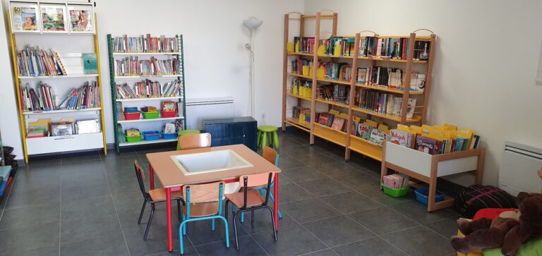 Bibliothèque d'Andrezel