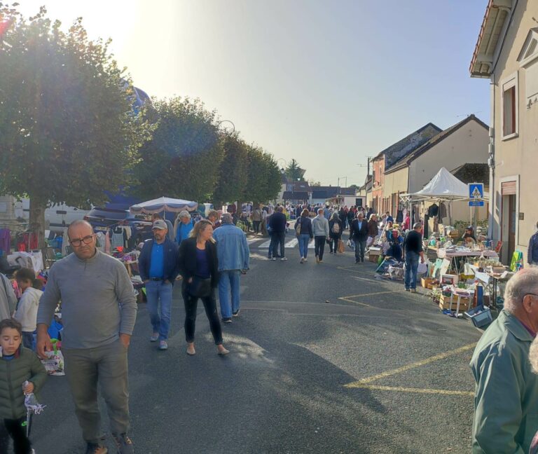 Vide-greniers à Echouboulains